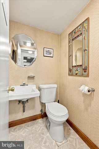 410 FARNSWORTH AVE, Bordentown, NJ 08505