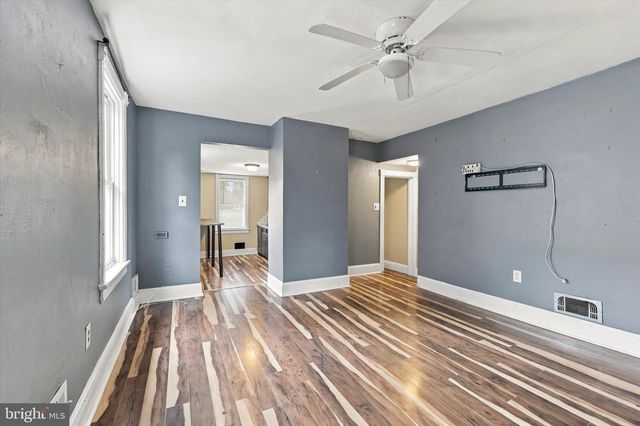 410 FARNSWORTH AVE, Bordentown, NJ 08505