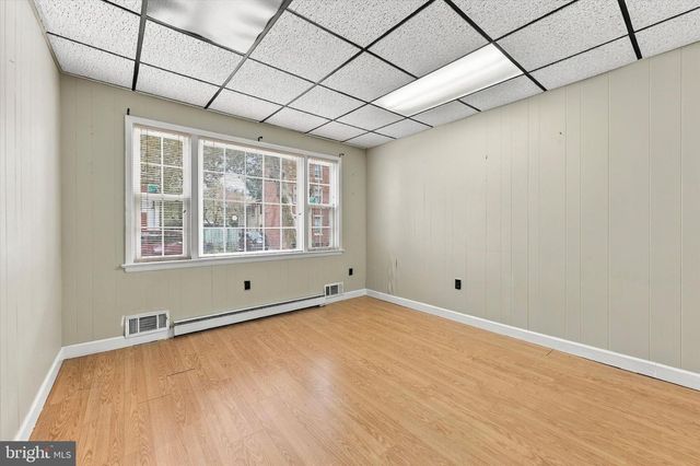 410 FARNSWORTH AVE, Bordentown, NJ 08505