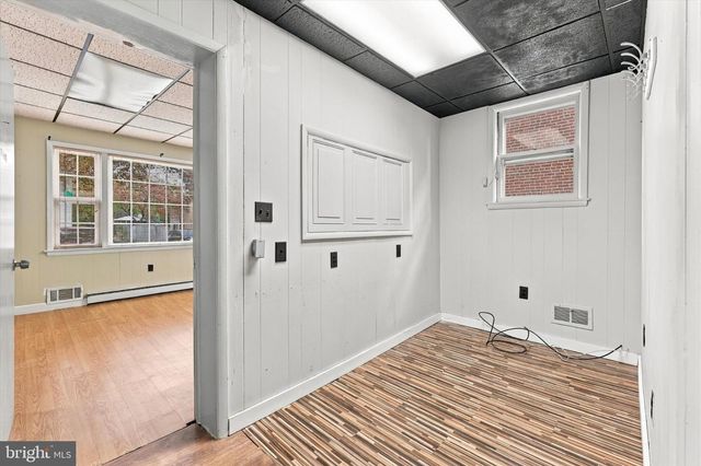 410 FARNSWORTH AVE, Bordentown, NJ 08505