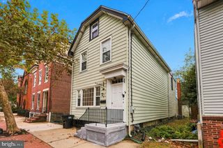 410 FARNSWORTH AVE, Bordentown, NJ 08505