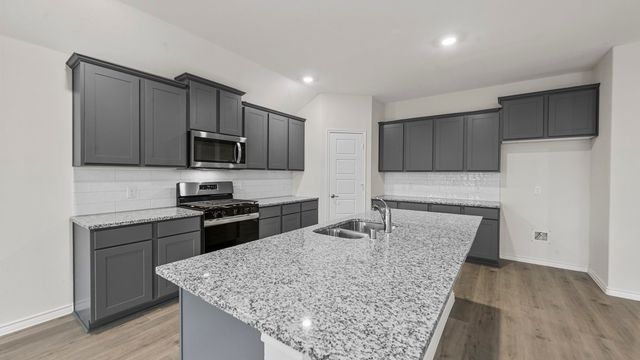 652 Lakepointe Boulevard, Lavon, TX 75166