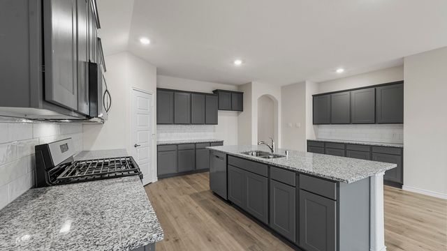 652 Lakepointe Boulevard, Lavon, TX 75166