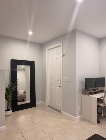 9330 W 33rd Ave, Hialeah, FL 33018