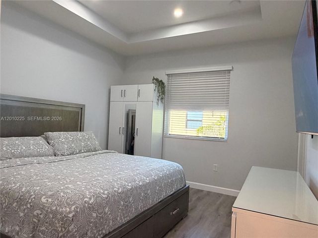 9330 W 33rd Ave, Hialeah, FL 33018