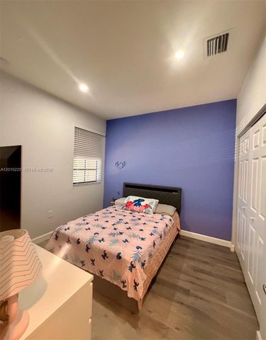 9330 W 33rd Ave, Hialeah, FL 33018