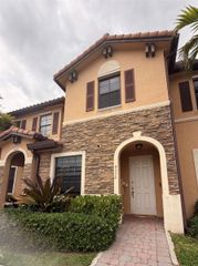 9330 W 33rd Ave, Hialeah, FL 33018