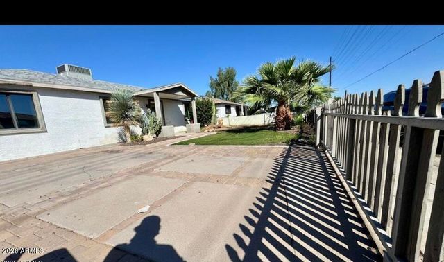 3010 W NORTHERN Avenue, Phoenix, AZ 85051