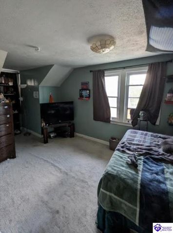256 W Vine Street, Radcliff, KY 40160