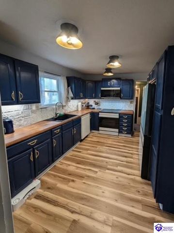 256 W Vine Street, Radcliff, KY 40160