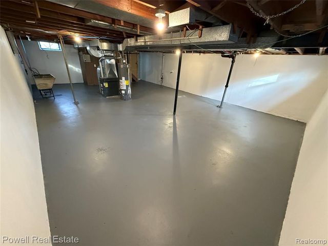 725 Emerson Avenue, Pontiac, MI 48340