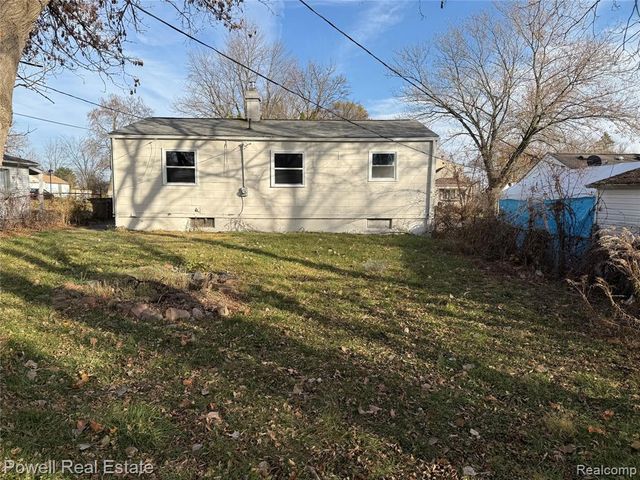 725 Emerson Avenue, Pontiac, MI 48340