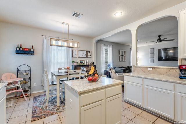 717 Fountain Gate, Schertz, TX 78108