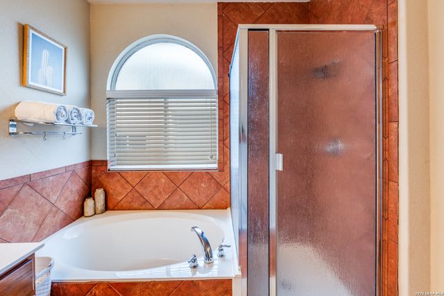 717 Fountain Gate, Schertz, TX 78108