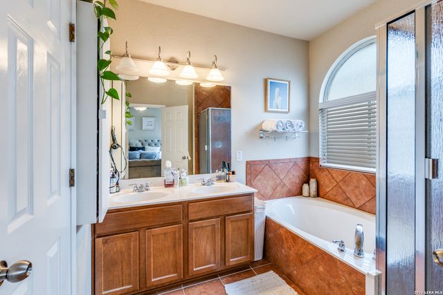 717 Fountain Gate, Schertz, TX 78108