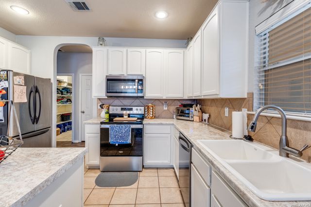 717 Fountain Gate, Schertz, TX 78108