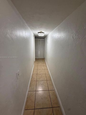 1275 W 35th St 32B, Hialeah, FL 33012