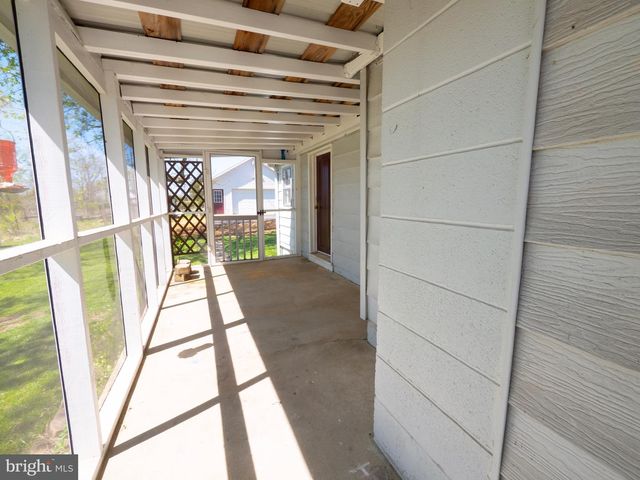 6434 MIDDLEWAY PIKE, Kearneysville, WV 25430