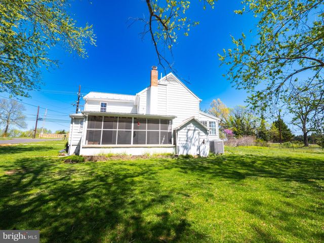 6434 MIDDLEWAY PIKE, Kearneysville, WV 25430