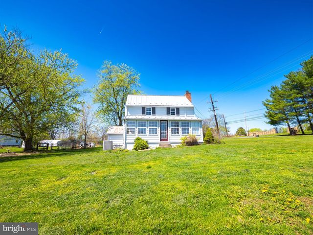 6434 MIDDLEWAY PIKE, Kearneysville, WV 25430