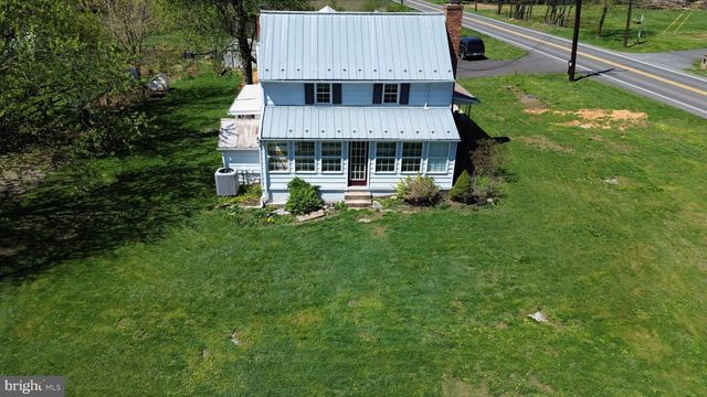 6434 MIDDLEWAY PIKE, Kearneysville, WV 25430