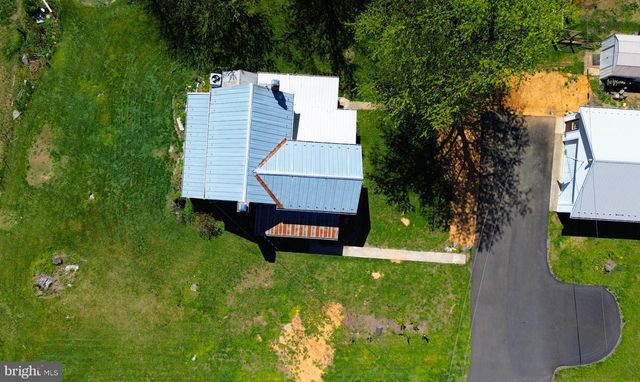 6434 MIDDLEWAY PIKE, Kearneysville, WV 25430