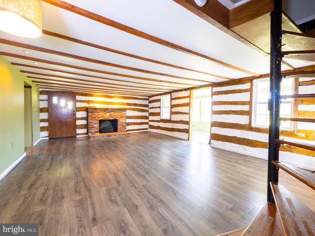 6434 MIDDLEWAY PIKE, Kearneysville, WV 25430