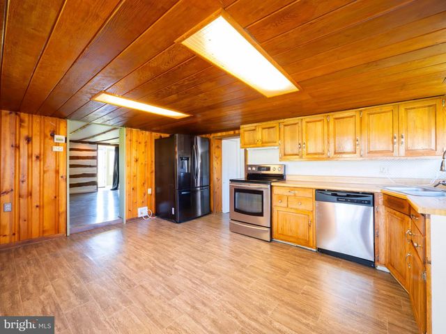 6434 MIDDLEWAY PIKE, Kearneysville, WV 25430