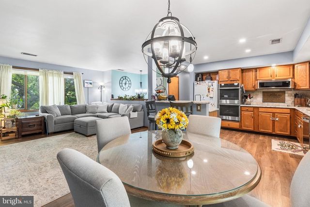 46 POPODICKON DR, Boyertown, PA 19512