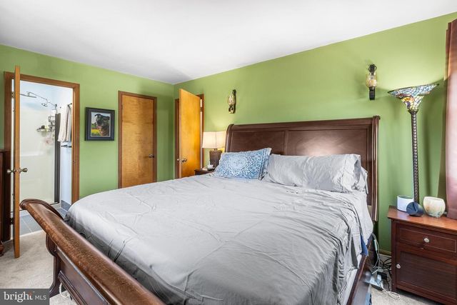 46 POPODICKON DR, Boyertown, PA 19512