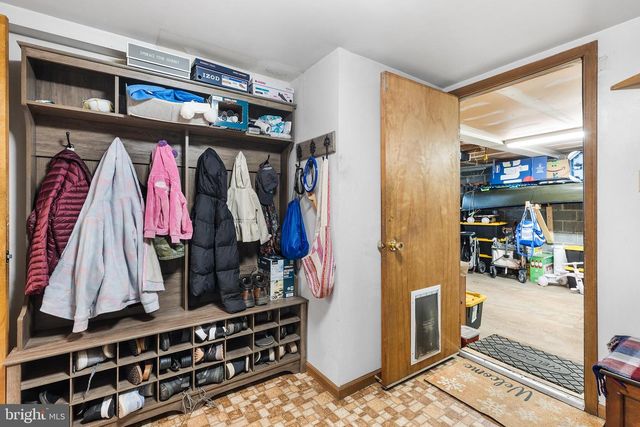46 POPODICKON DR, Boyertown, PA 19512