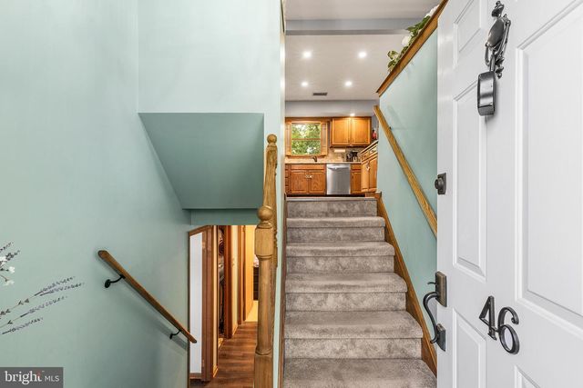 46 POPODICKON DR, Boyertown, PA 19512