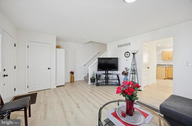 112 BUNCHE BLVD, Wilmington, DE 19801