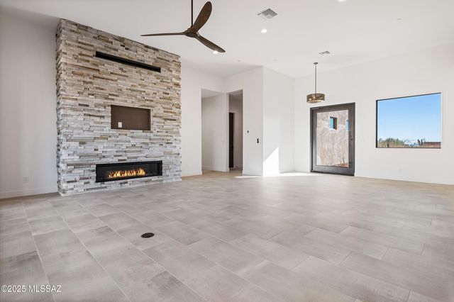 4940 W Dove Nest Place, Marana, AZ 85658