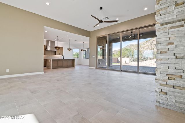 4940 W Dove Nest Place, Marana, AZ 85658