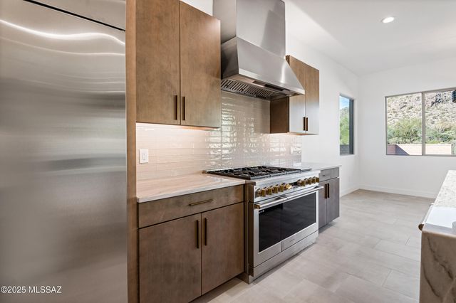 4940 W Dove Nest Place, Marana, AZ 85658