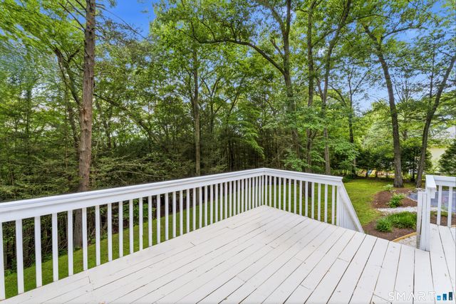 29 Narragansett Trail, Newtown, CT 06482