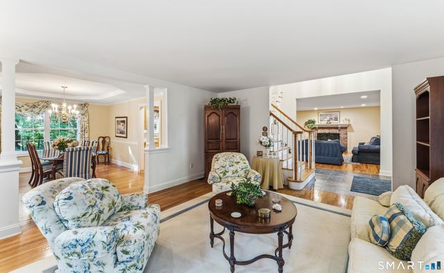 29 Narragansett Trail, Newtown, CT 06482