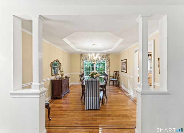 29 Narragansett Trail, Newtown, CT 06482