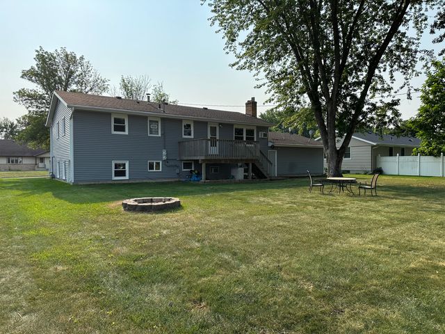 938 Pierce Street S, Shakopee, MN 55379