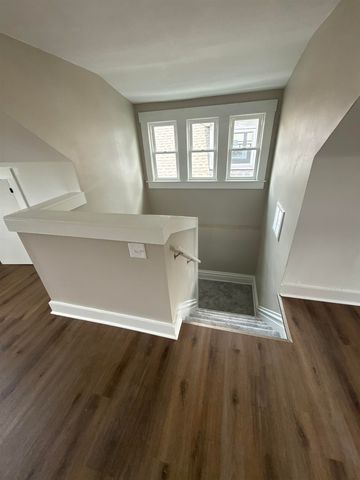 1012 11th Avenue, Huntington, WV 25701
