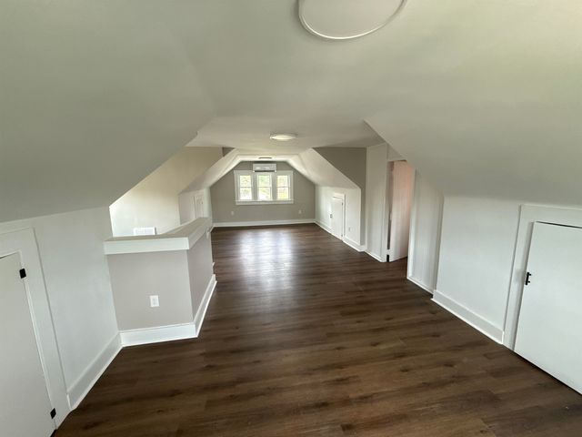1012 11th Avenue, Huntington, WV 25701
