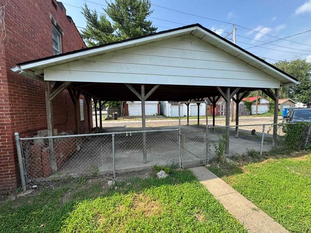 1012 11th Avenue, Huntington, WV 25701