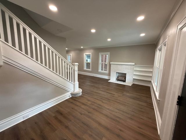 1012 11th Avenue, Huntington, WV 25701
