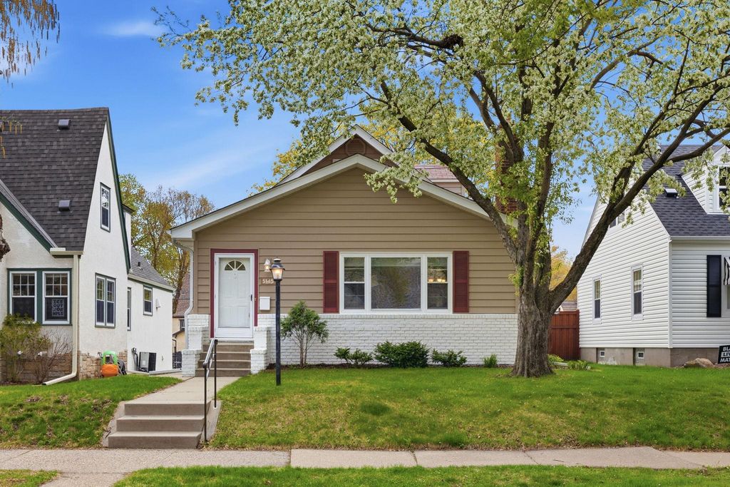 5145 16th Avenue S, Minneapolis, MN 55417