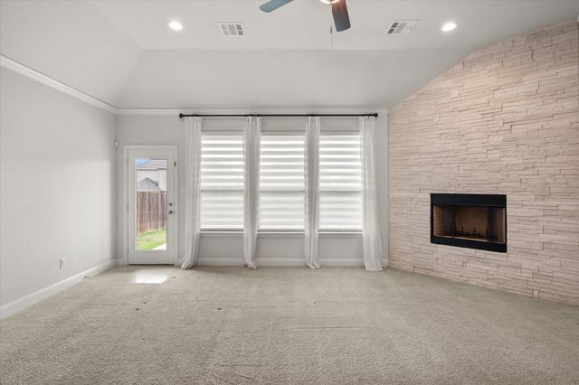 3418 Woodford Drive, Venus, TX 76084