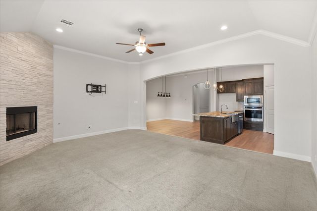 3418 Woodford Drive, Venus, TX 76084