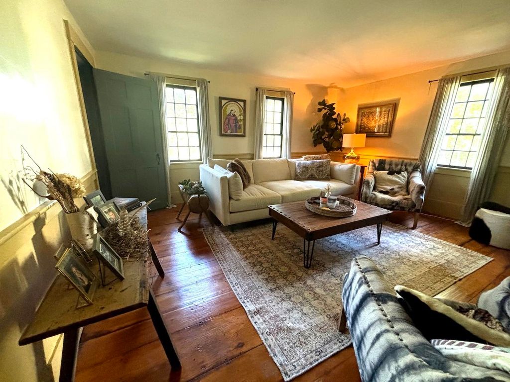 30 Belknap Mountain Road, Gilford, NH 03249