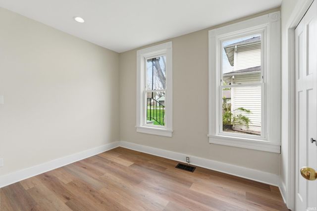229 Center Street, Fort Wayne, IN 46808