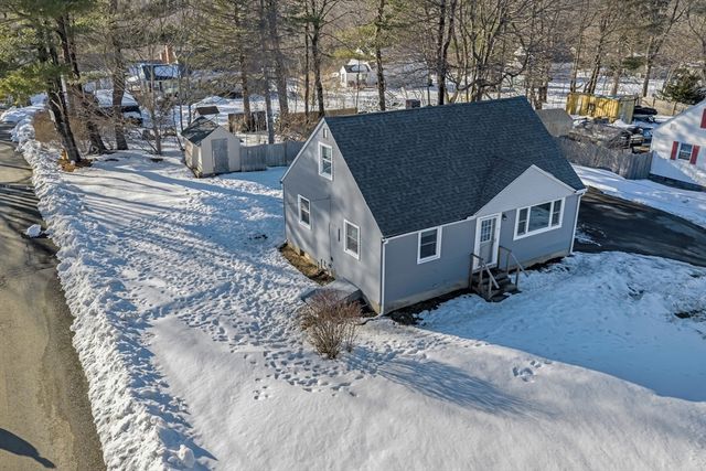 8 Sunset Dr, Leicester, MA 01524